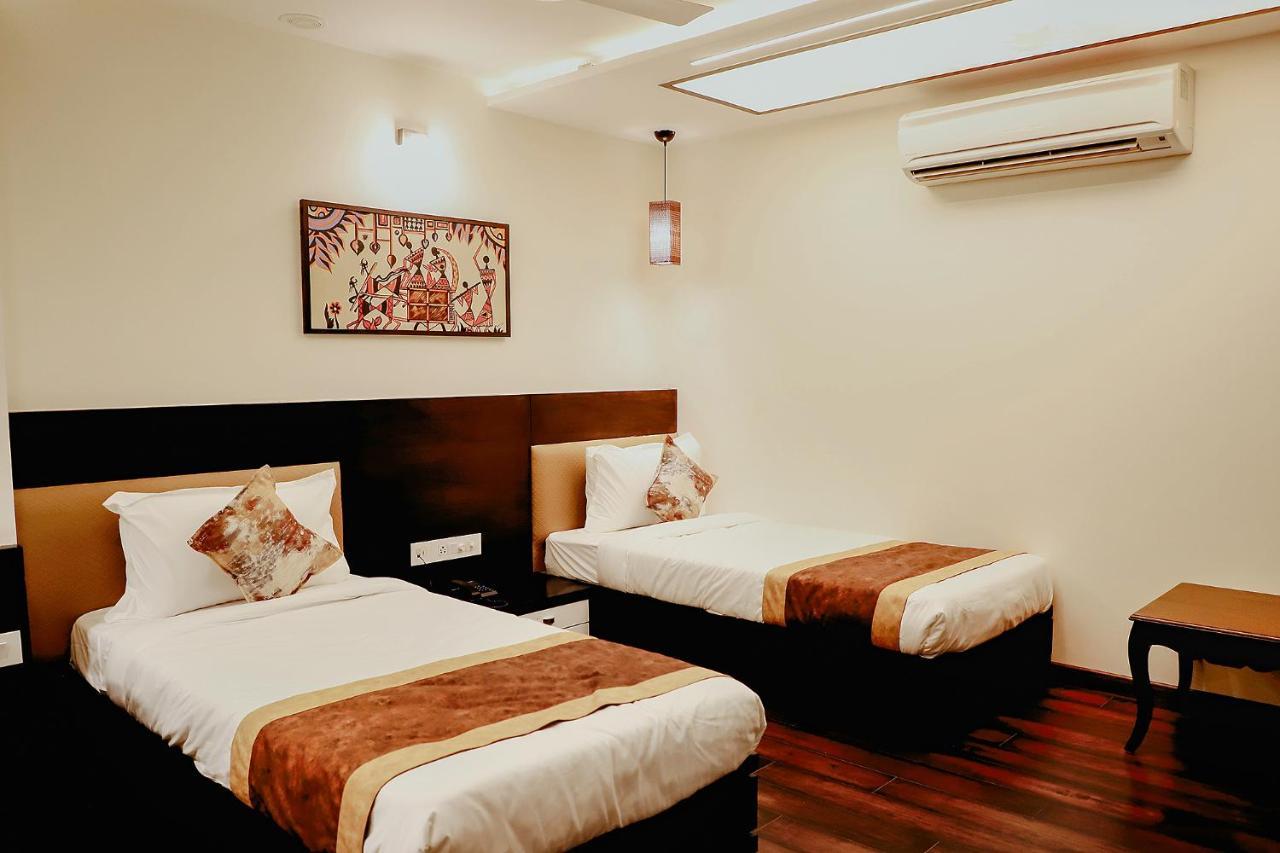 Hotel Fabhotel Prime White Cloud Ahmedabad